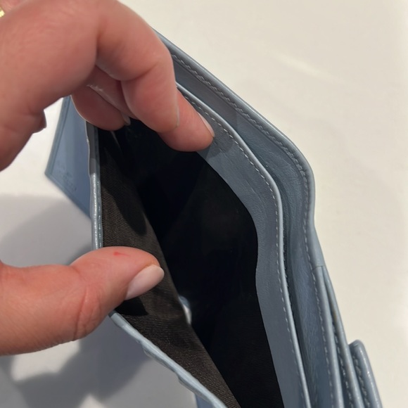 Authentic GUCCI. leather wallet Tiffany blue - Picture 3 of 5